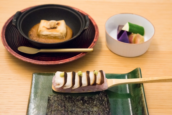 【夕・朝食付】日本の季節を味わう会席ディナー＆100種類以上のアイテムが並ぶ朝食ブッフェ